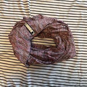 Lululemon infinity snap scarf